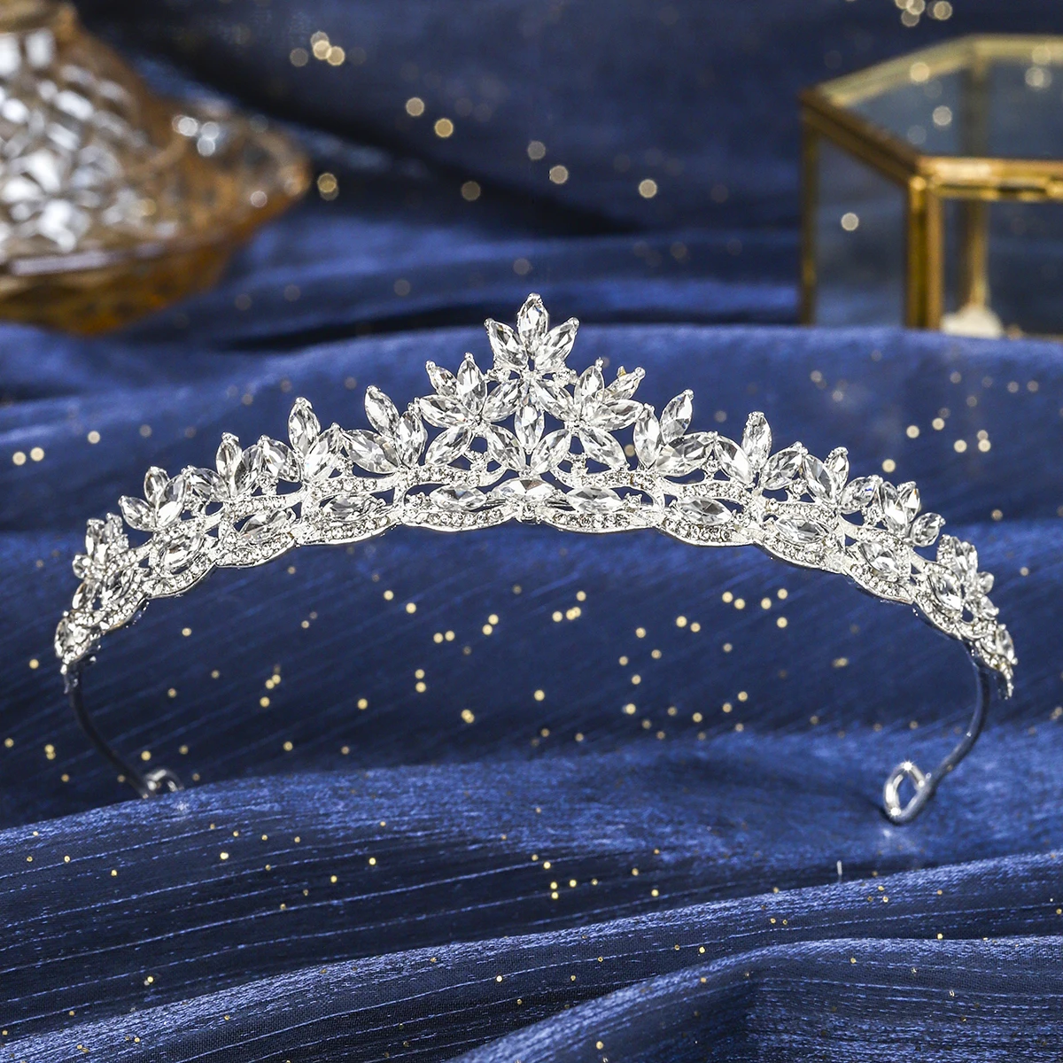 

Crystal Flower Princess Crown Fashion Bridal Tiara Hair Accessories Sparkling Rhinestone Headband Birthday Headpieces
