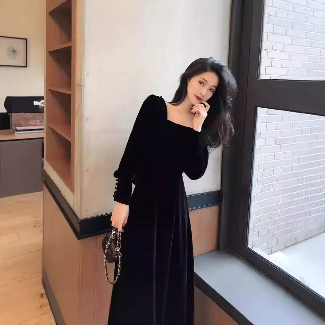 Velvet dress autumn and winter waist retro French square collar Hepburn style long dress banquet temperament high-end dress