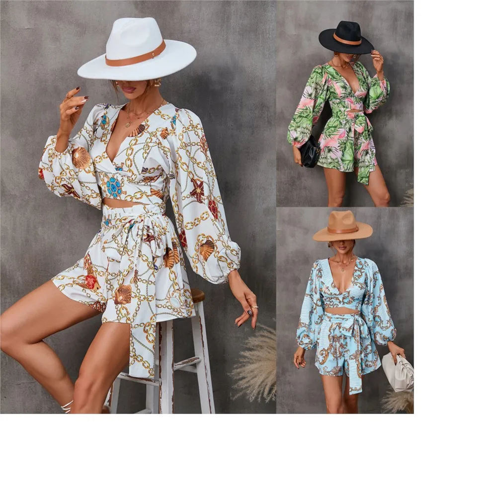 

Женский комбинезон с глубоким v-образным вырезом и рукавами-колокольчиками, цветочным принтом, длинными рукавами, галстуком, шорты со средней посадкой, летний короткий комбинезон, повседневный стиль для вечеринок