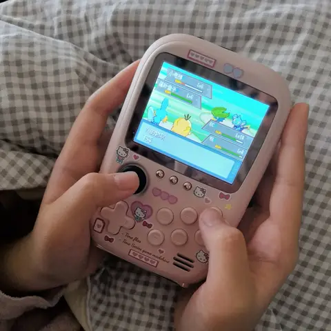 Hello Kitty Powerbank Minispel Bärbar Retro Handhållen Spelkonsol Mjukt Ljus Färgskärm Födelsedagsleksaker Flickpresenter 10 best sales Powerbank-spel - №10