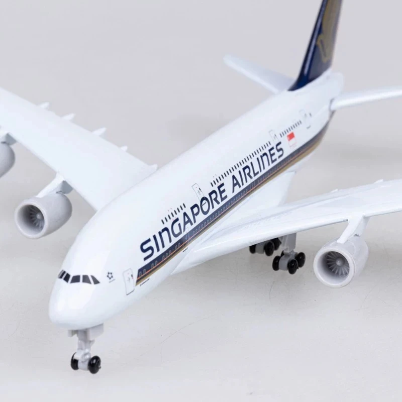 20 سنتيمتر سبائك معدنية نموذج طائرة A380 الخطوط الجوية سنغافورة طائرة دييكاست ألعاب أطفال طائرة لعبة مجسمة طفل بنين