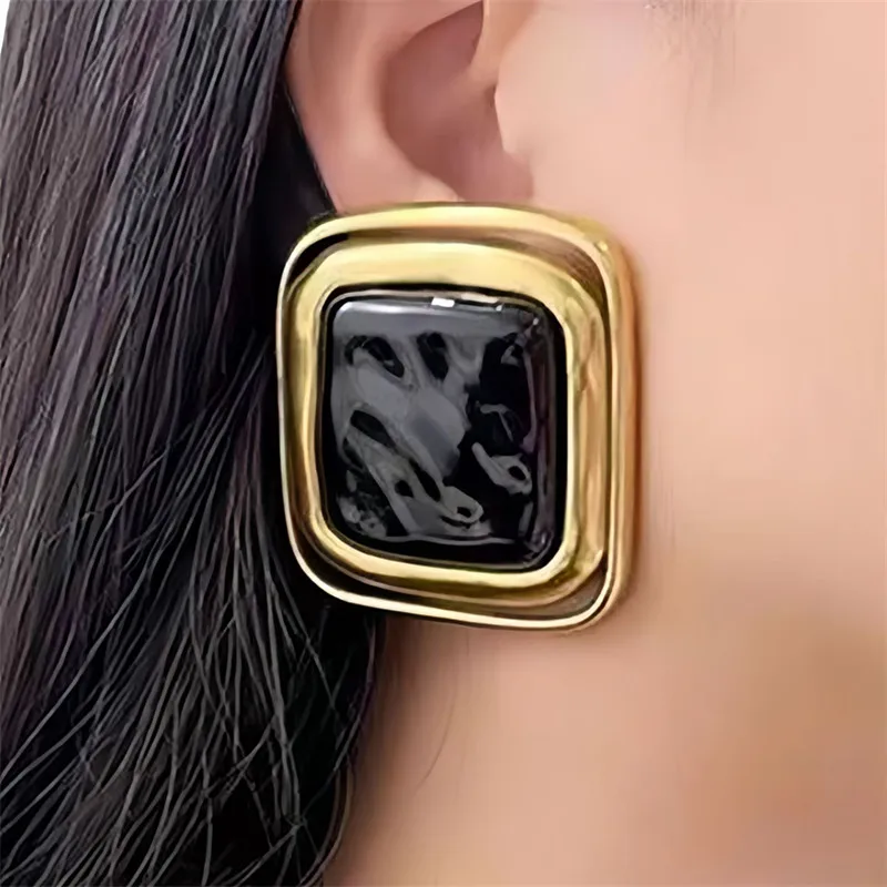 Fast and stylish retro black rectangle exaggerated earrings fashionable temperament unique 2024 new jewelry accessories gift