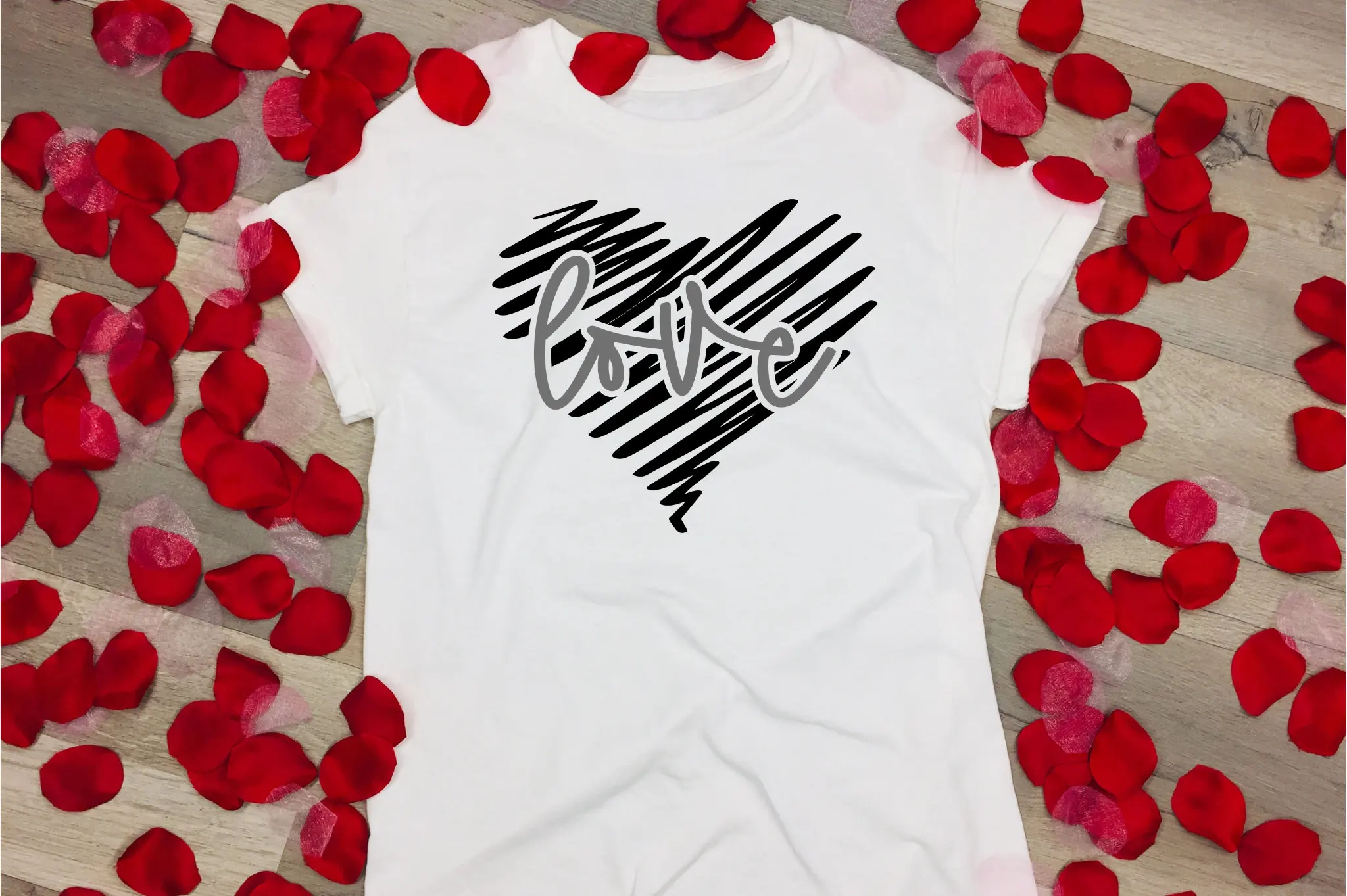 

Футболка Love