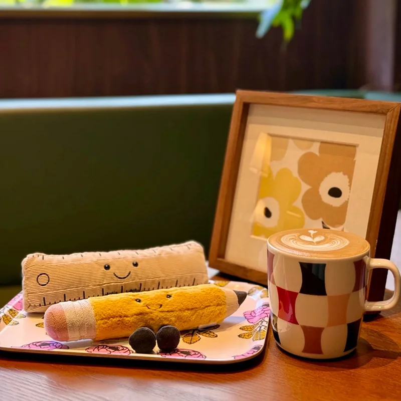 Requintado dos desenhos animados brinquedo de pelúcia papelaria lápis macio pelúcia criativo ornamentos decorativos coleção presentes do festival para crianças