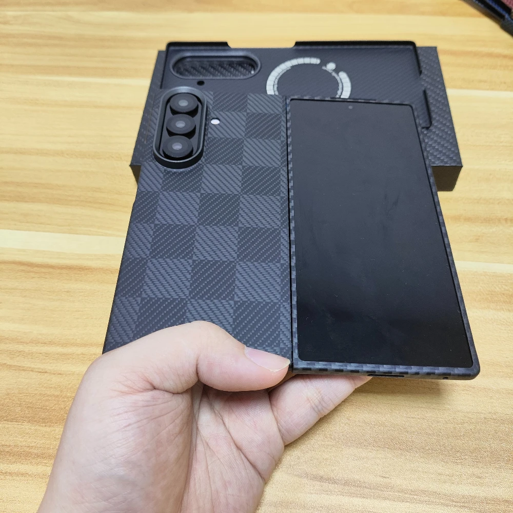 

For Samsung Galaxy Z Fold 7 Case, Magsafe Carbon Fiber Cover, Ultra Thin Protective Aramid Kevlar Back Case, Lightweight Armor