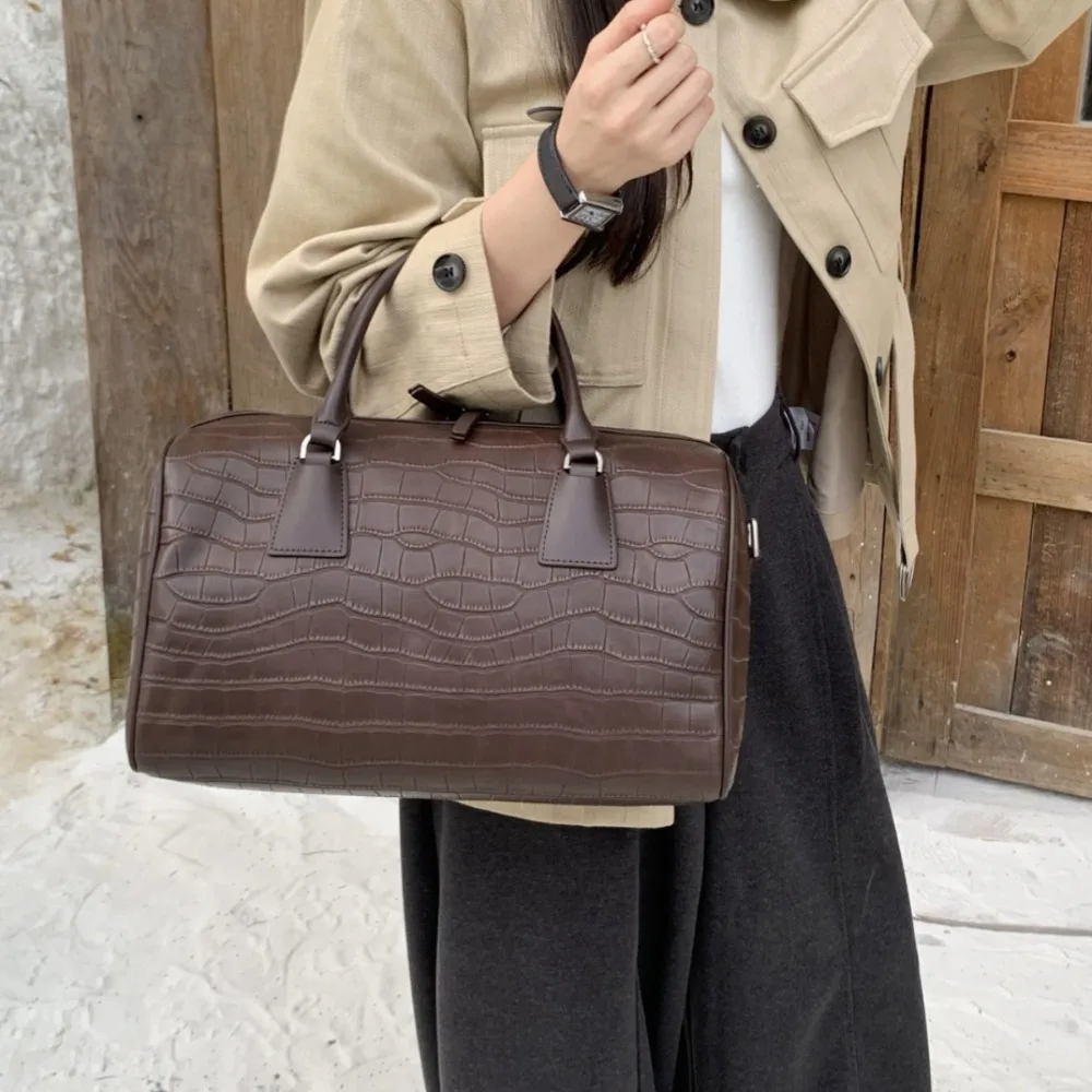 

Crocodile Pattern Boston First Layer Cowhide Pillow Men and Women Pass One Shoulder Crossbody Portable Tote Bag Tide High Sense