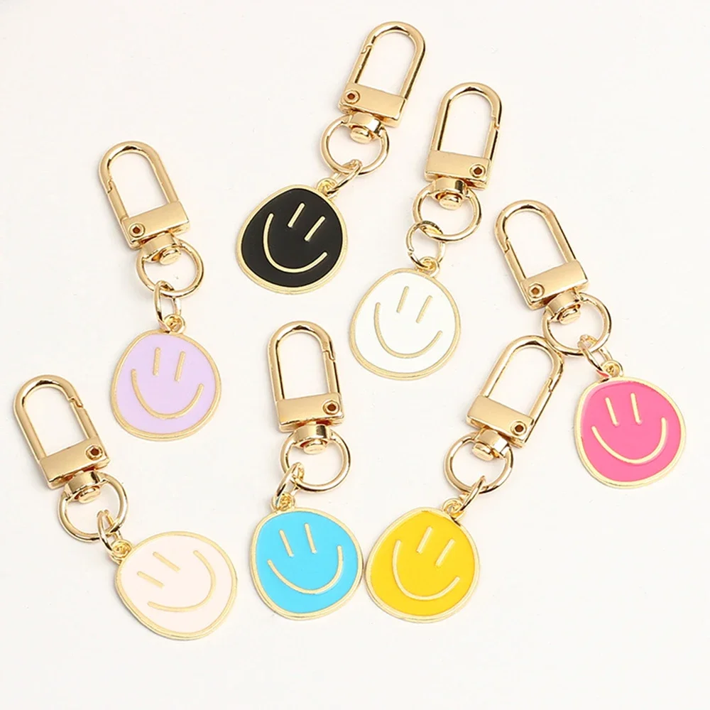 Cute Smiley Face Keychains in Various Colors Available, Car Backpack Pendants, Fashionable Must-Have Jewelry for Men and Women