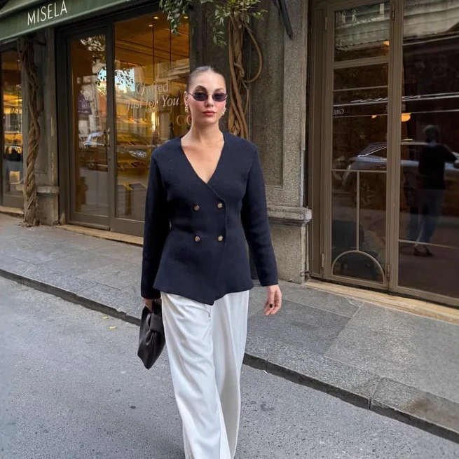 

Elegant V-Neck Knitwear Sweater Cardigan For Women Autumn Fashion Classy Transoceanic Cross Women's Fashion Trend