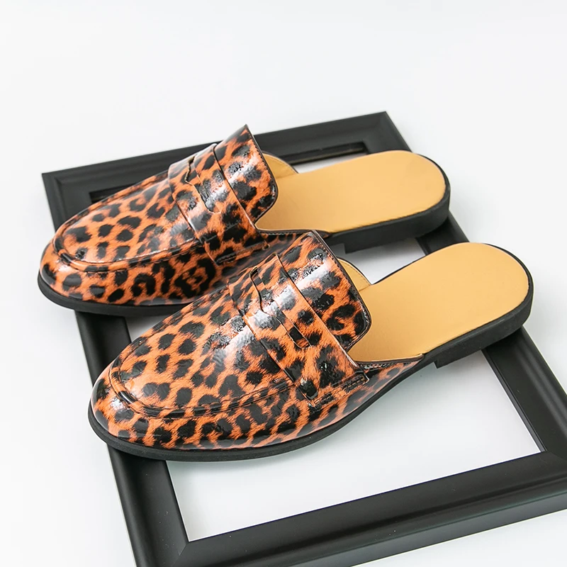 Large Size Leopard Closed Toe Sandals Mules Men Half Shoes For Man Leather Mens Semi-Drag Casual Shoes Backless Loafers Slipper