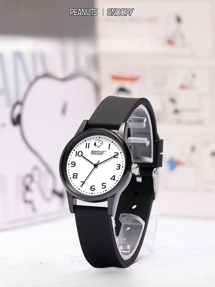 Snoopy Fashion Versatile Silicone Student Hand Watch Kawaii Boy Simple Good Looks Male Female Teenagers Casual Birthday Gift