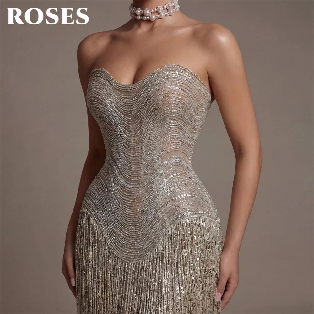 Gaun Pesta Champagne ROSES Sweetheart Tanpa Lengan فساتين السهرة Gaun Malam Model Trumpet Gaun Selebriti Berpayet dan Rumbai Dapat Disesuaikan