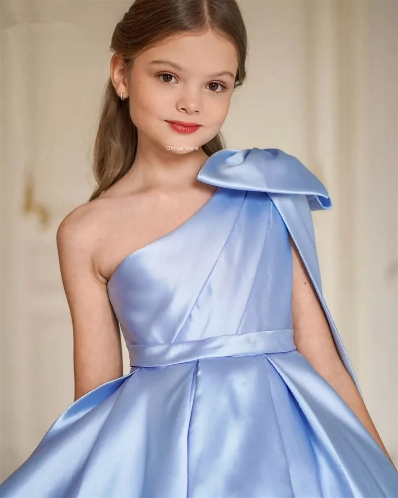 

Sky Blue Satin Flower Girl Dress For Wedding One Shoulder With Bow Princess Kids Birthday Party First Communion Ball Gowns