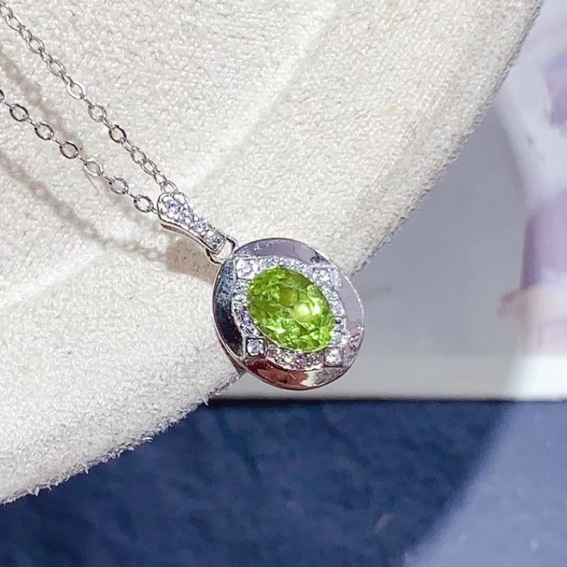 

Подвеска из серебра 925 пробы с натуральным перидотом 5х7 мм, 0.7 карата, с сертификатом, позолоченное серебряное украшение с перидотом