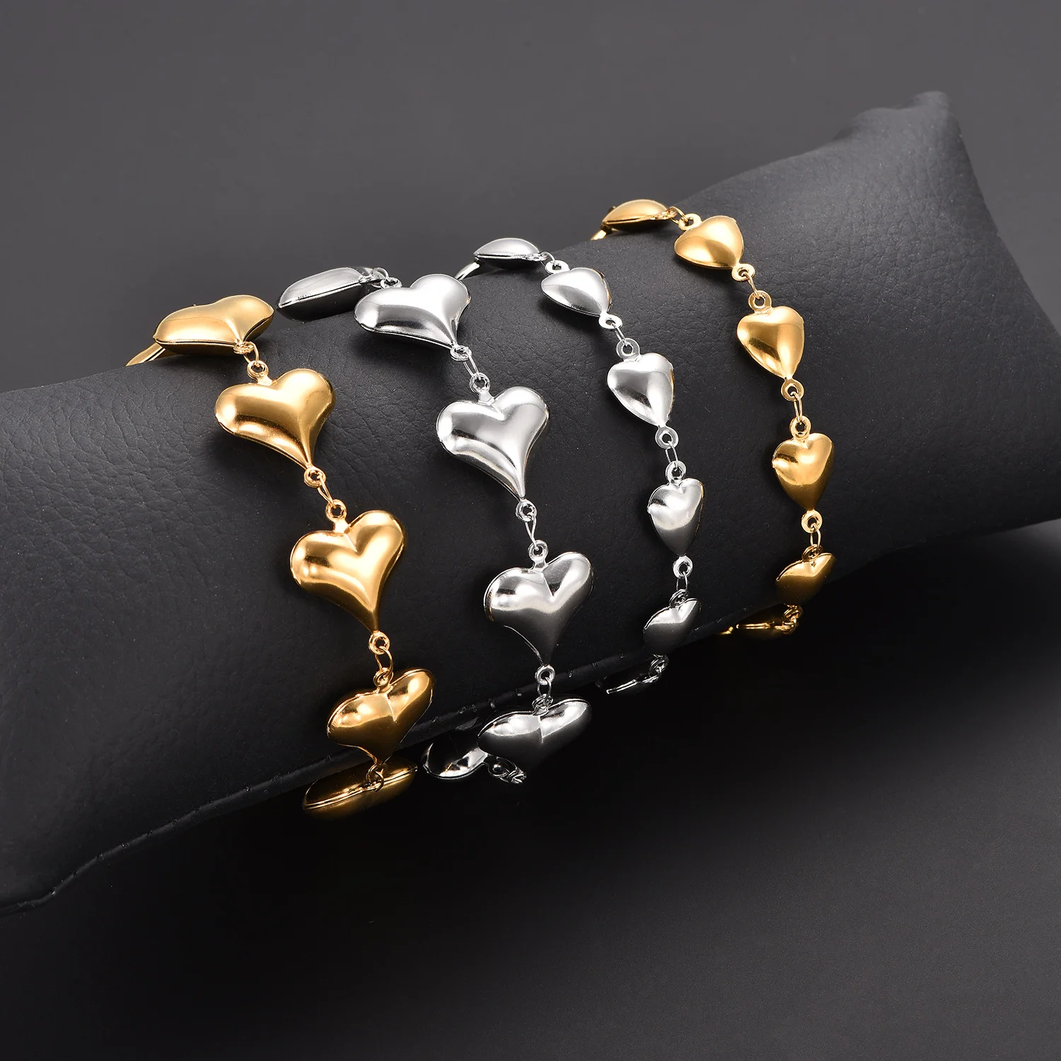 Strandurlaub Edelstahl Mehrfache Herzen Halskette Armband Wasserdichte Sommer Fußkettchen Persönlichkeitsschmuck für Frauen Mädchen – Detail 1