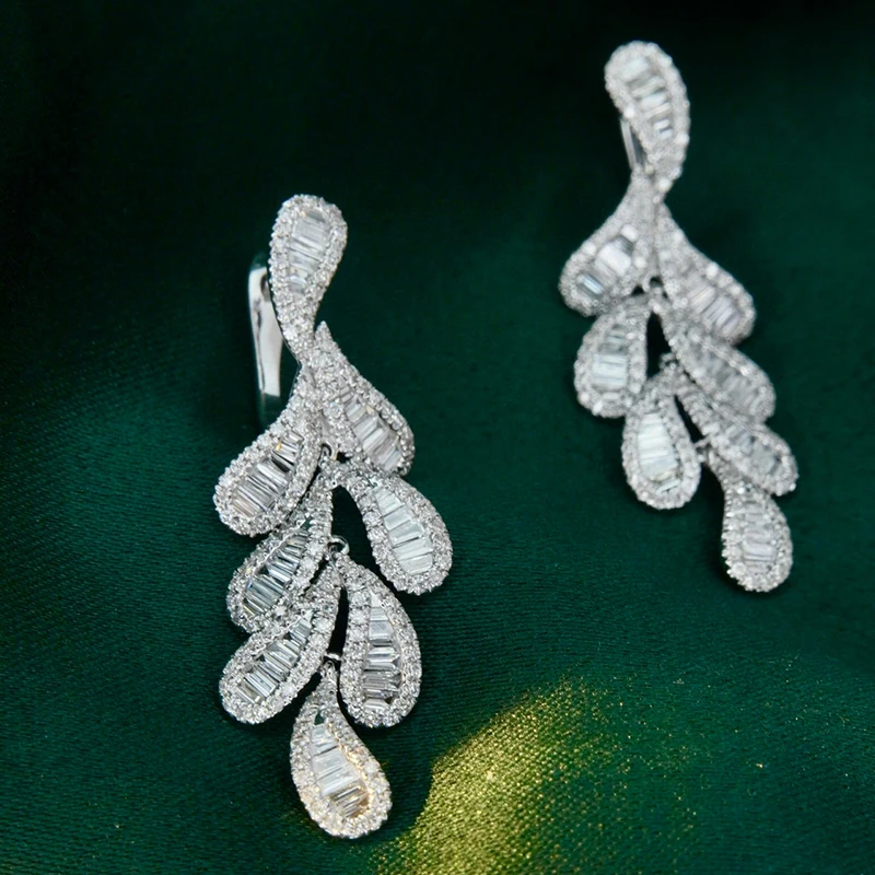 Aazuo Luxury Jewelry 18K White Gold Natrual Diamonds 1.42ct High Quality Leaves Hook Earrings Gifted For Women Senior Banquet