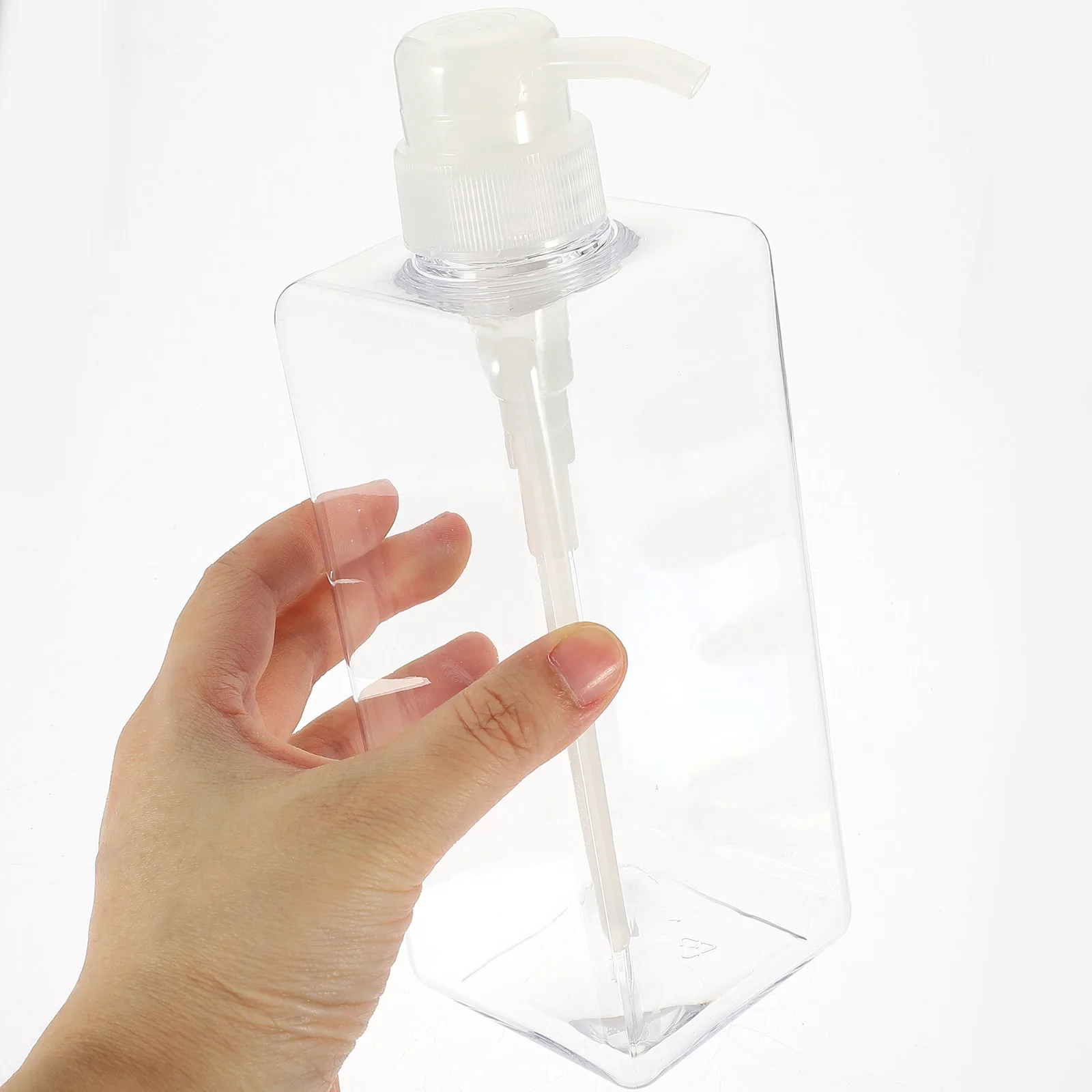 

2pcs PETG Plastic Shampoo Bottles Refillable Lotion Body Wash Container Travel Size Lightweight Clear Pump Bottle For Soap