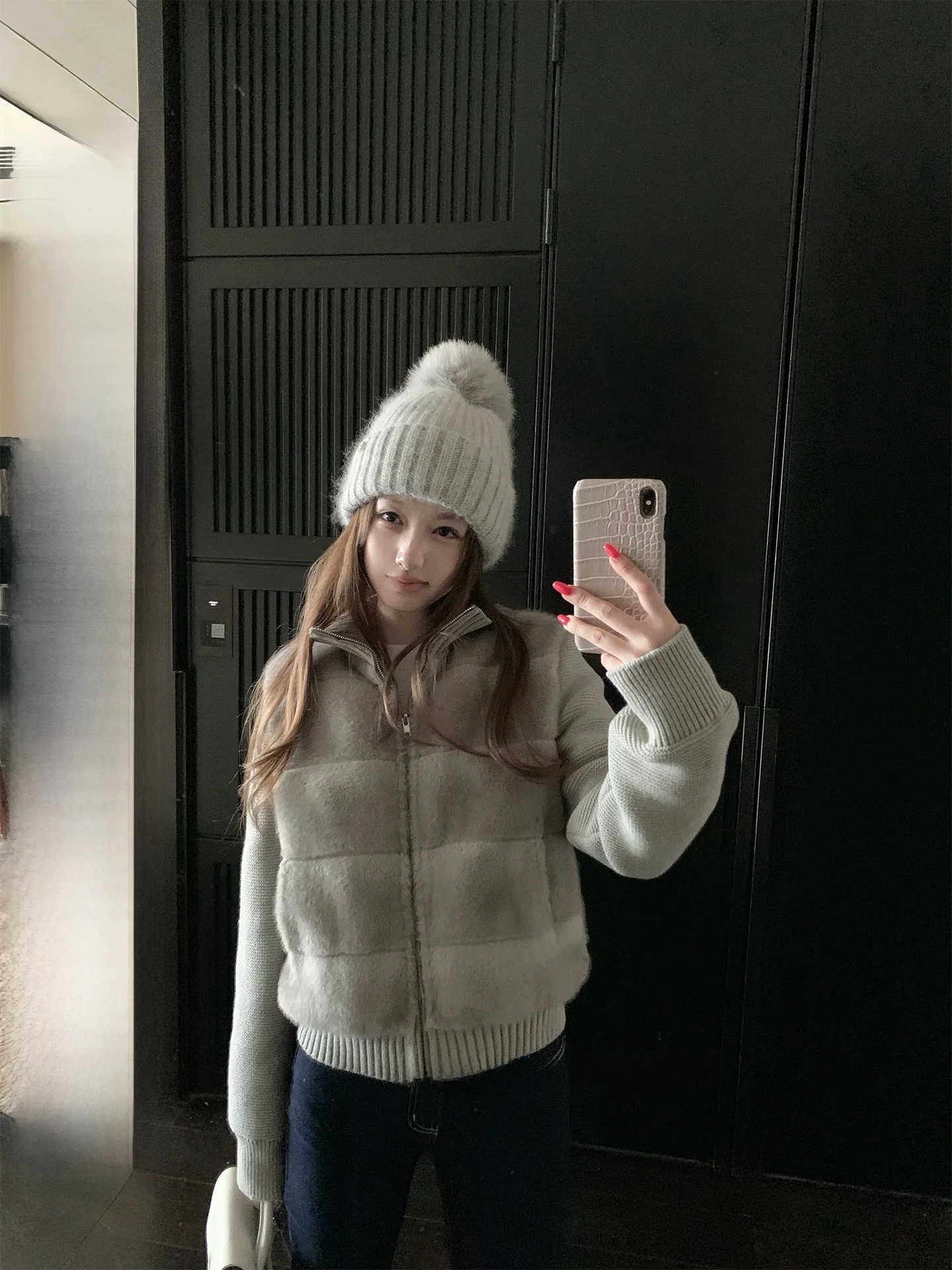 

Warm Chestnut Knitted Patchwork down Jaet Ladies Casual Loose Fit Polyester Fiber Eco-Friendly Artificial Mink Coat