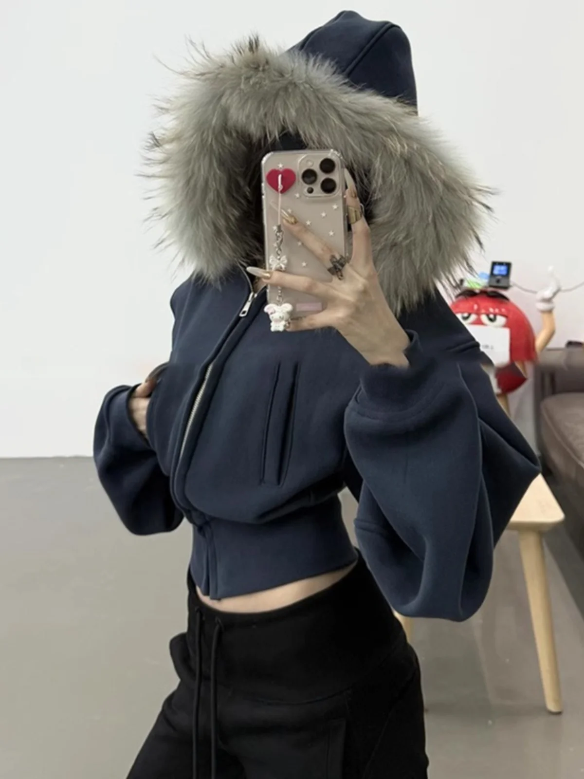 

Retro American Thickened Hoodie Jacket Women's Winter Short Zipper Design Sense Top Warm Cotton Inner Sleeve Long Commute Style