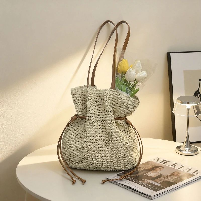 

French Style Straw Crossbody Bag Women Summer Large Capacity Tote Simple Shoulder Bag for Fashionable and Versatile Commute Bag