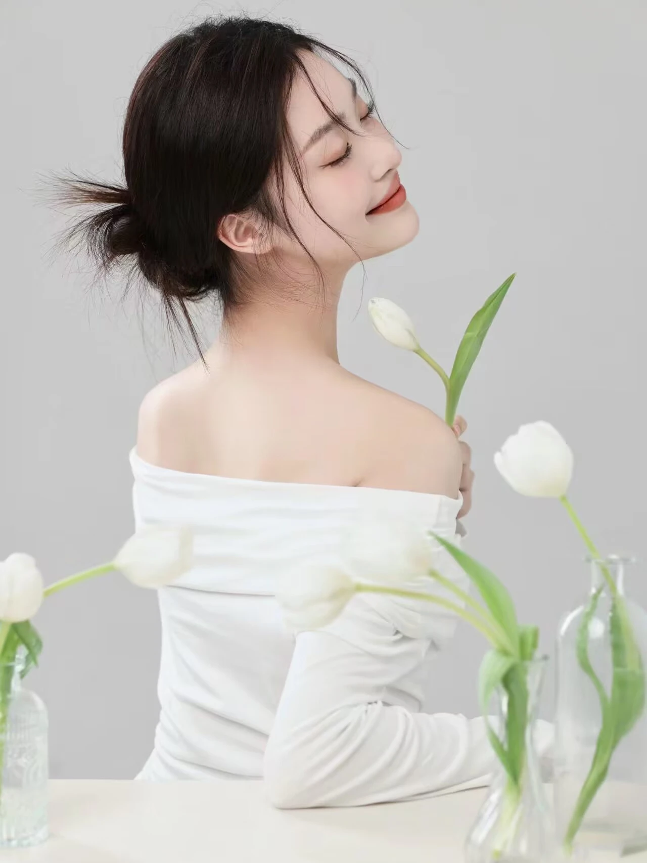 New Arrival Studio Theme Korean Style  Light Oxygen Girl Top Portrait Art Photo Photography Clothing Winter Season Ladie... - view 2