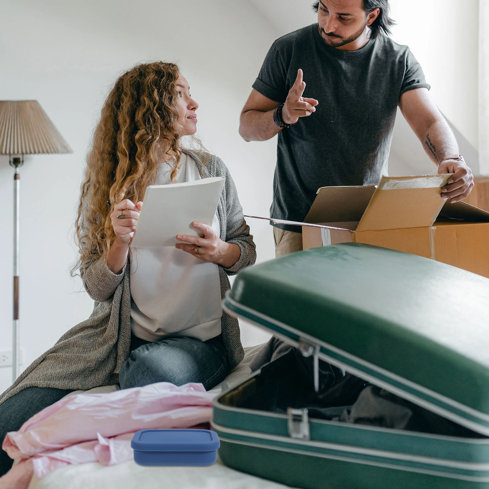 

Travel Soap Box with Lid Compact Silicone Container Bathroom Balcony Wardrobe Organizer Accessory Travel Soap Box