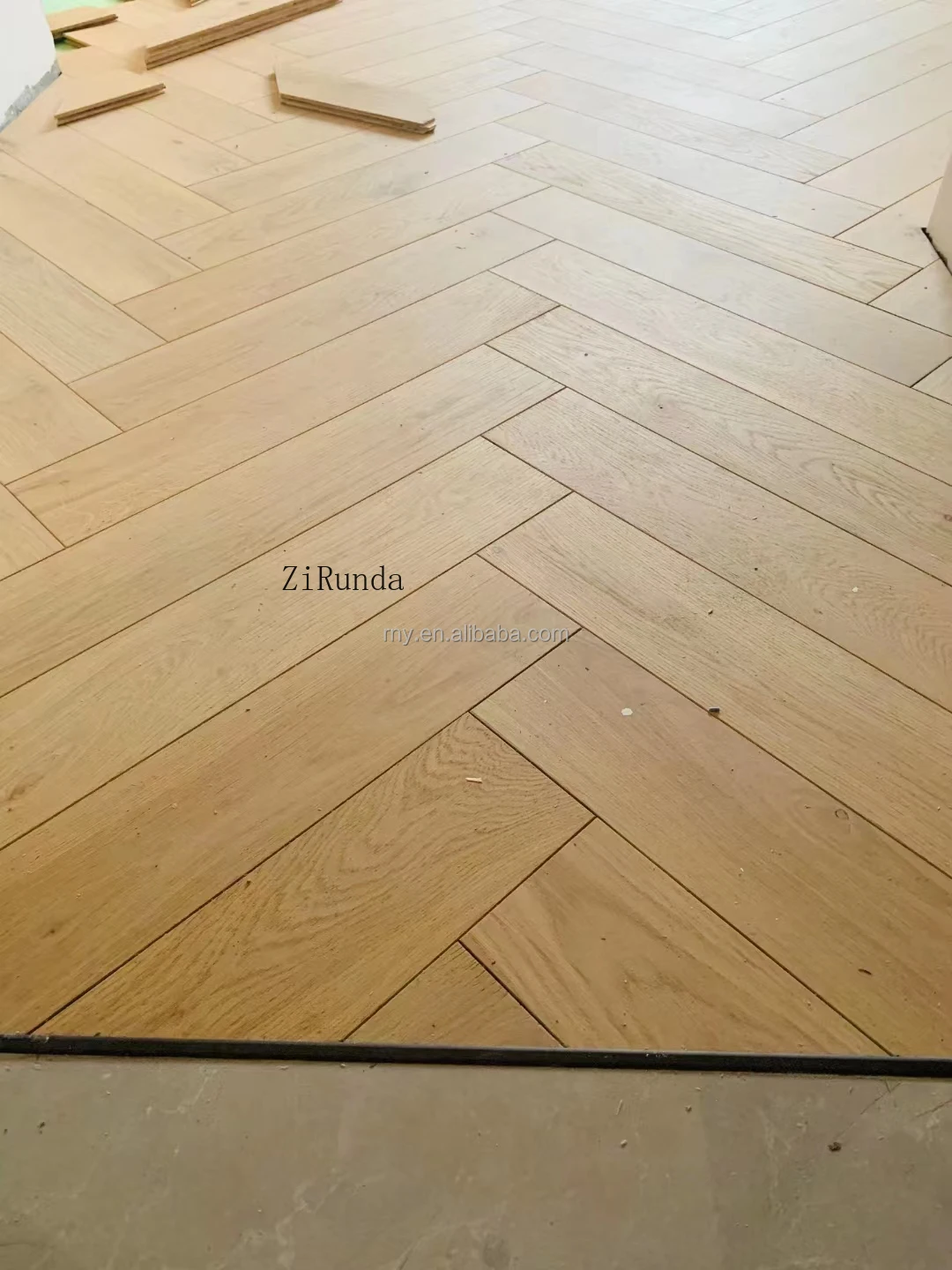 Versión personalizada del piso de madera maciza piso de espiga de roble piso de roble parquet de madera multicapa