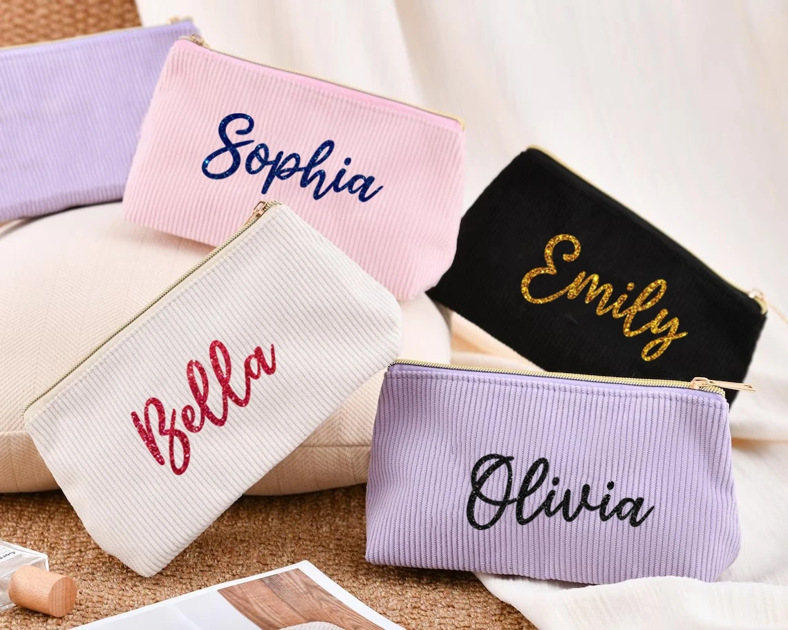 

Personalized corduroy hexagonal makeup bag, perfect for bridal showers, bridesmaids and beauty enthusiasts.Ladies' gift