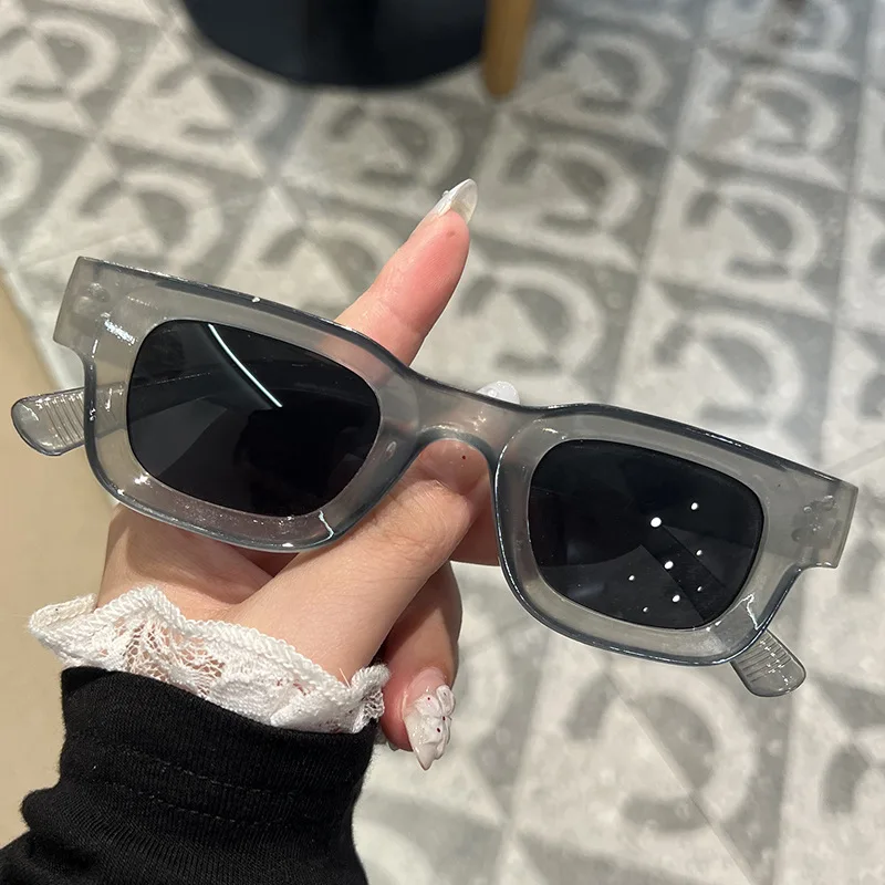 Новые-солнцезащитные-очки-2025-года-с-желто-синими-линзами-маленькая-квадратная-оправа-для-мужчин-и-женщин-ретро-защита-uv400-для-улицы-и-фотосессий