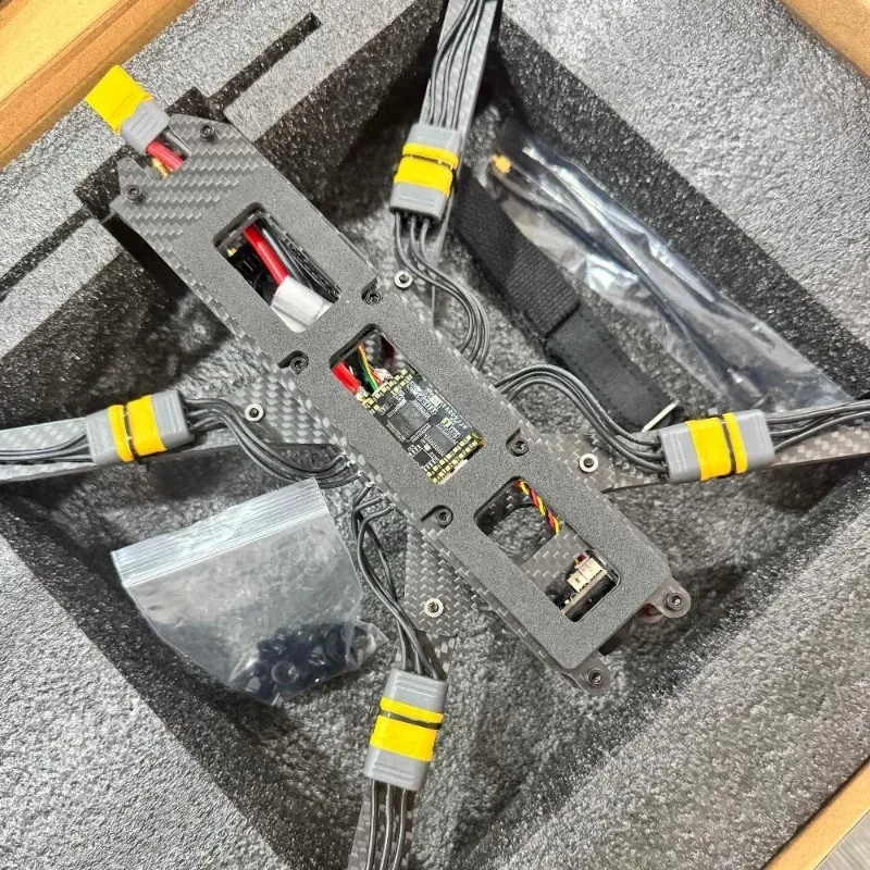 10 Inch FPV Drone 10km Range 6S 60A F405 Flight Controller Heavy Load 5.8G VTX