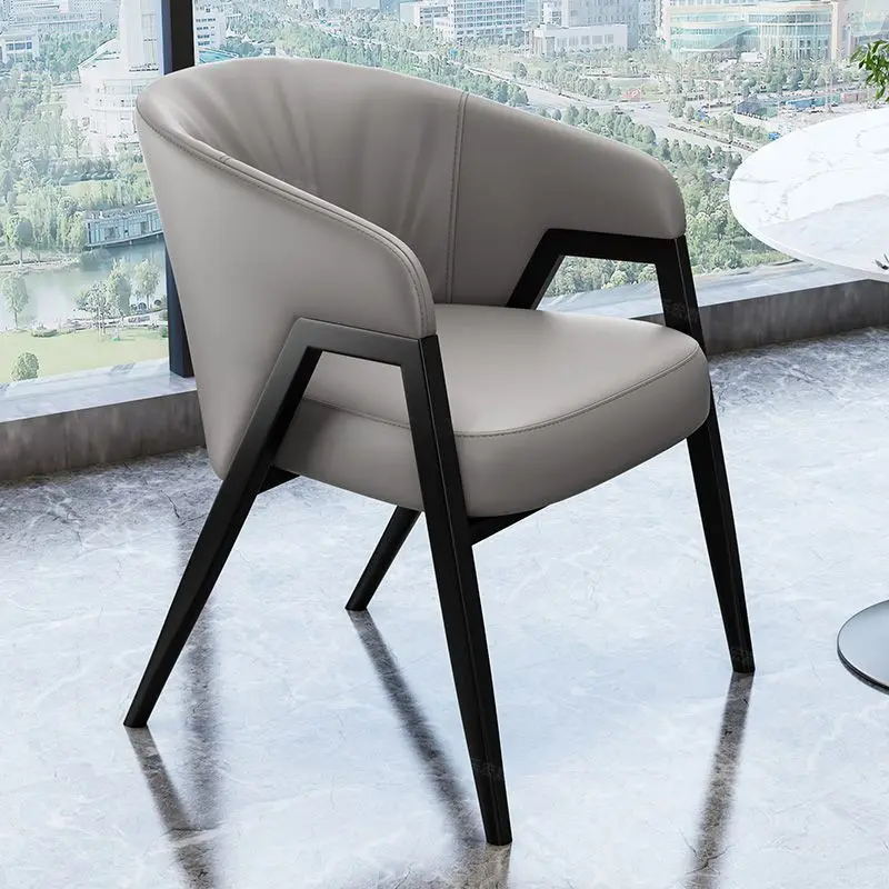 كرسي مقهى كاجوال مع بلاطة صخرية وطاولة مستديرة صغيرة