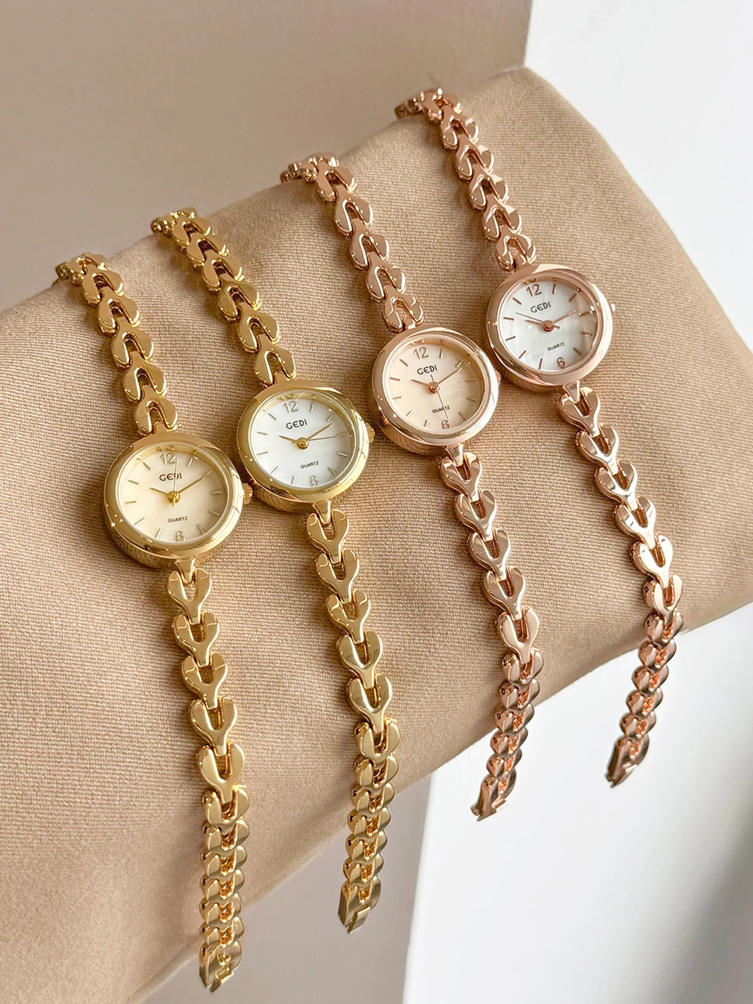 

Luxury Vintage Bracelet Women's Watches Stainless Steel Band Water-Resistant Small Dial Quartz Women's Wristwatch Accessory Gift