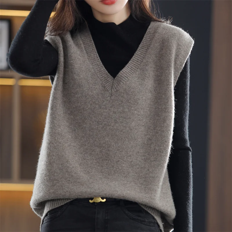 Autumn and winter 2024 wool knitted waistcoat ladies wear v-neck pullover sleeveless sweater vest baggy sizes