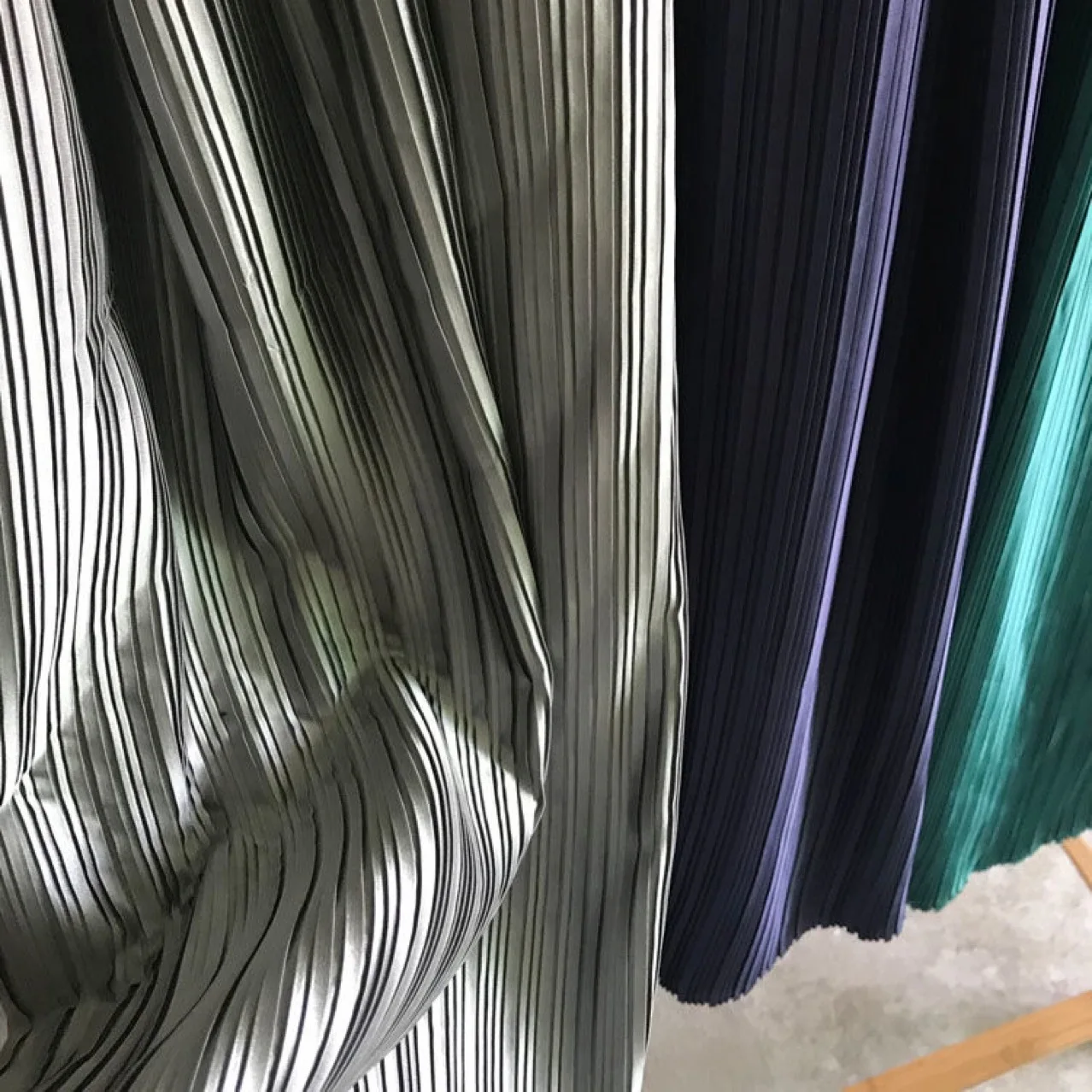 Obrázek 7: Připoutat se imitace hedvábí plisované textilie, box‑pleat crinkled textil, náhrada výtvarník materiál pro high‑end garment DIY šicí