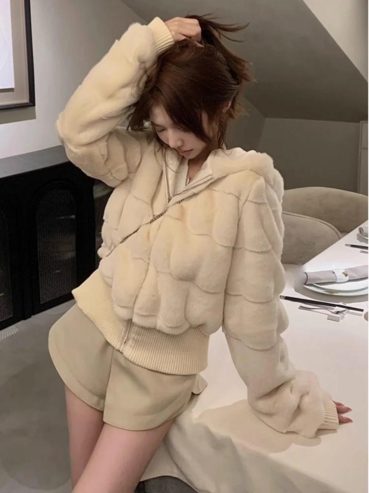 Eco-Friendly Short Mink Fur Coat Women's Winter 2024 Thickened Hooded Plush Jacket Large Size Outerwear Commute Style