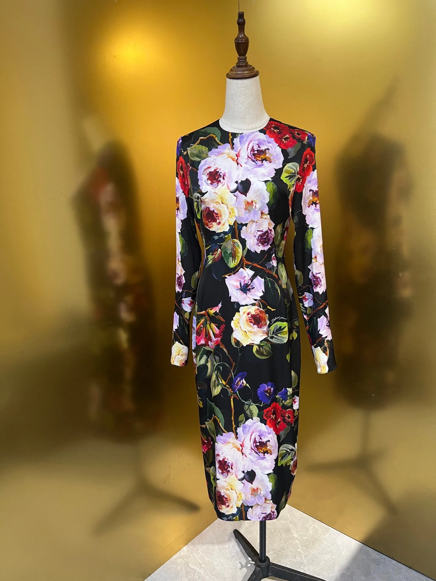 2025 New Arrival 100% Mulberry Silk Floral Print Dress for Women, Vintage Long Sleeve High-Waisted Slim-Fit Elegant Dress