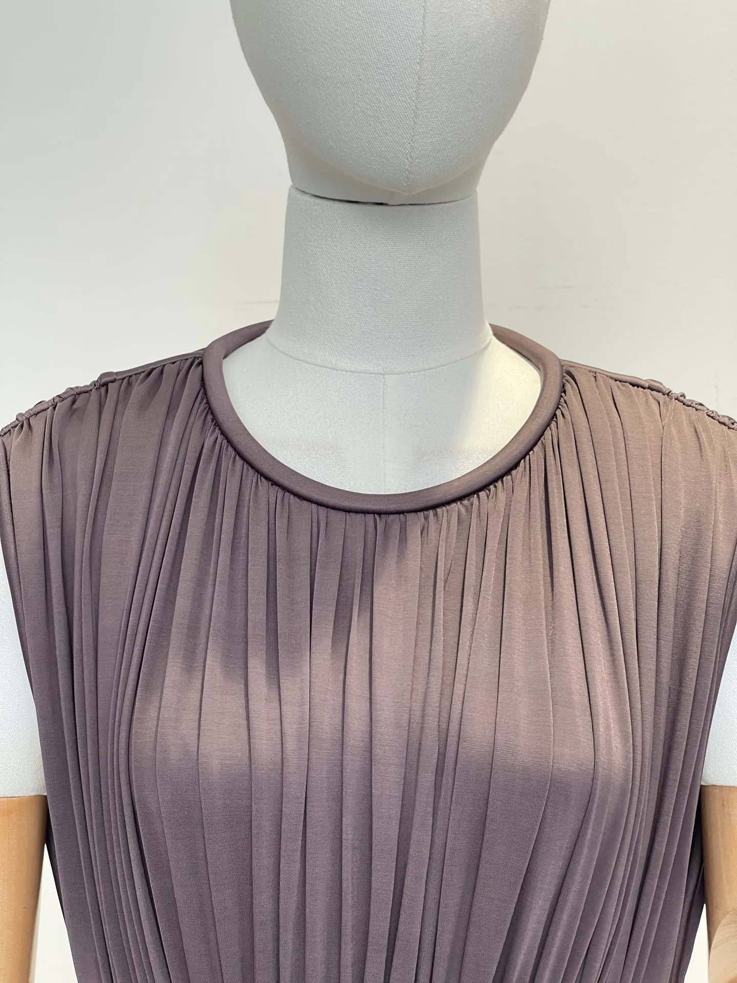 

Women New Brown Coffee Sleeveless Pleat Slit Hem Maxi Dress