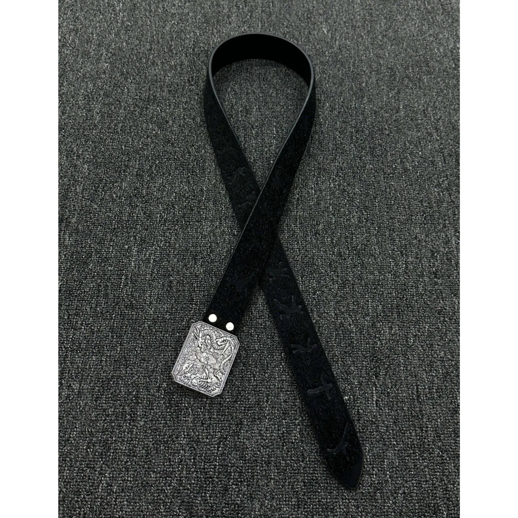 Unisex Black Faux Leather Waist Belt Vintage Embossed Dragon Square Metal Buckle Decorative Trouser Jeans Strap for Men Women