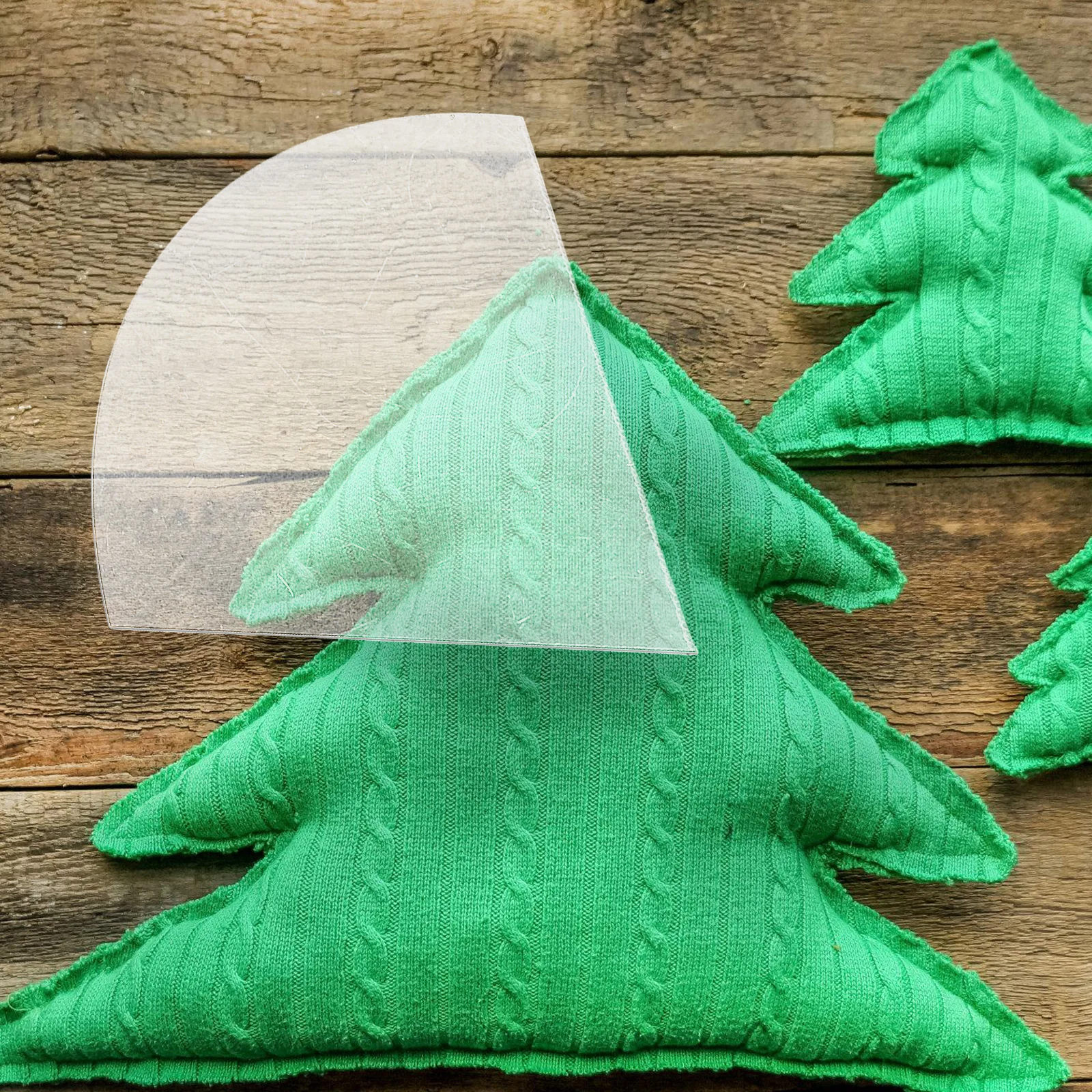 

1Set Christmas Tree DIY Quilting Template Crack Resistant Pet Sewing Mold for Christmas Quilt Making Reusable Quilting