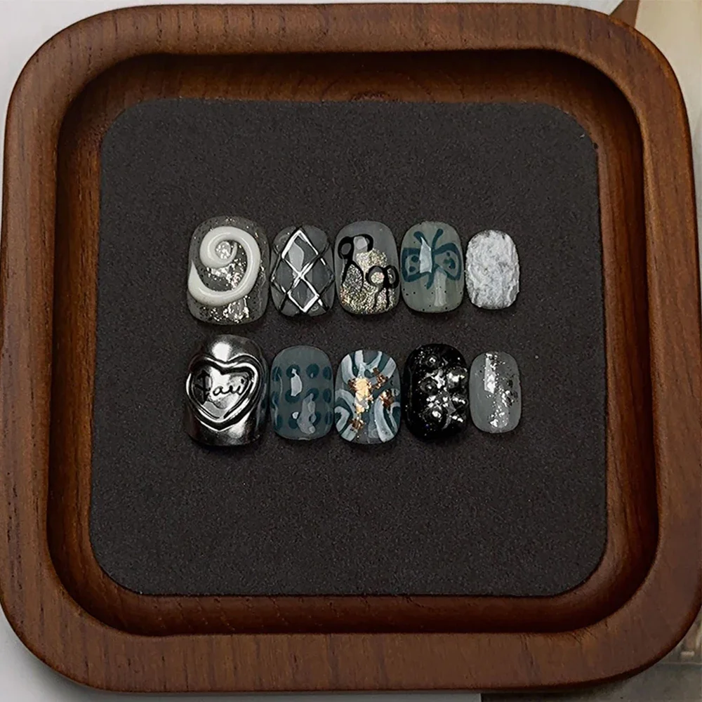 10Pcs 손으로 만든 Kawaii 만화 짧은 사각형 손톱에 언론 손으로 그린 ​​낙서 그라디언트 착용 가능한 장식 인공 손톱