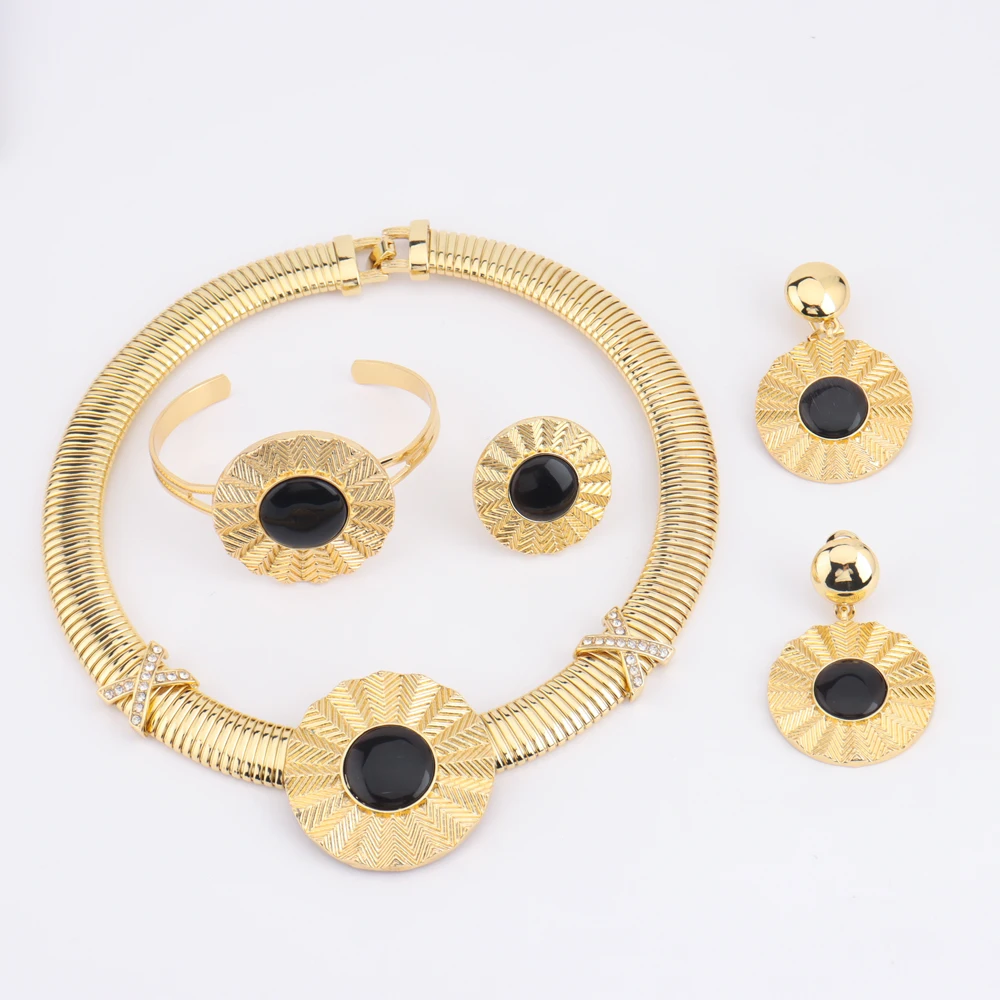 Luxuriöser Hochzeitsschmuck für Damen, Trendige Modeschmuck-Kollektion 2026, 18K Brasilianisch-Italienisch Vergoldete Schmucksets im Angebot – Detail 12