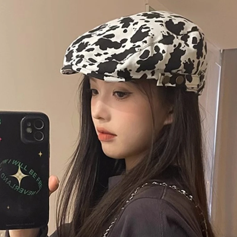 2024 new Vintage leopard print forward hat hot girls woman spring/summer niche y2k face small all-match beret subculture cap