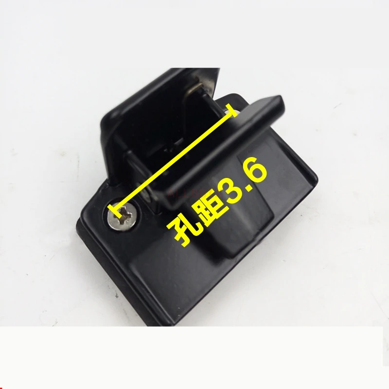 

Excavator accessories For KOMATSU PC60/200/210/220/300/360-6-7-8 excavator window glass buckle lock buckle