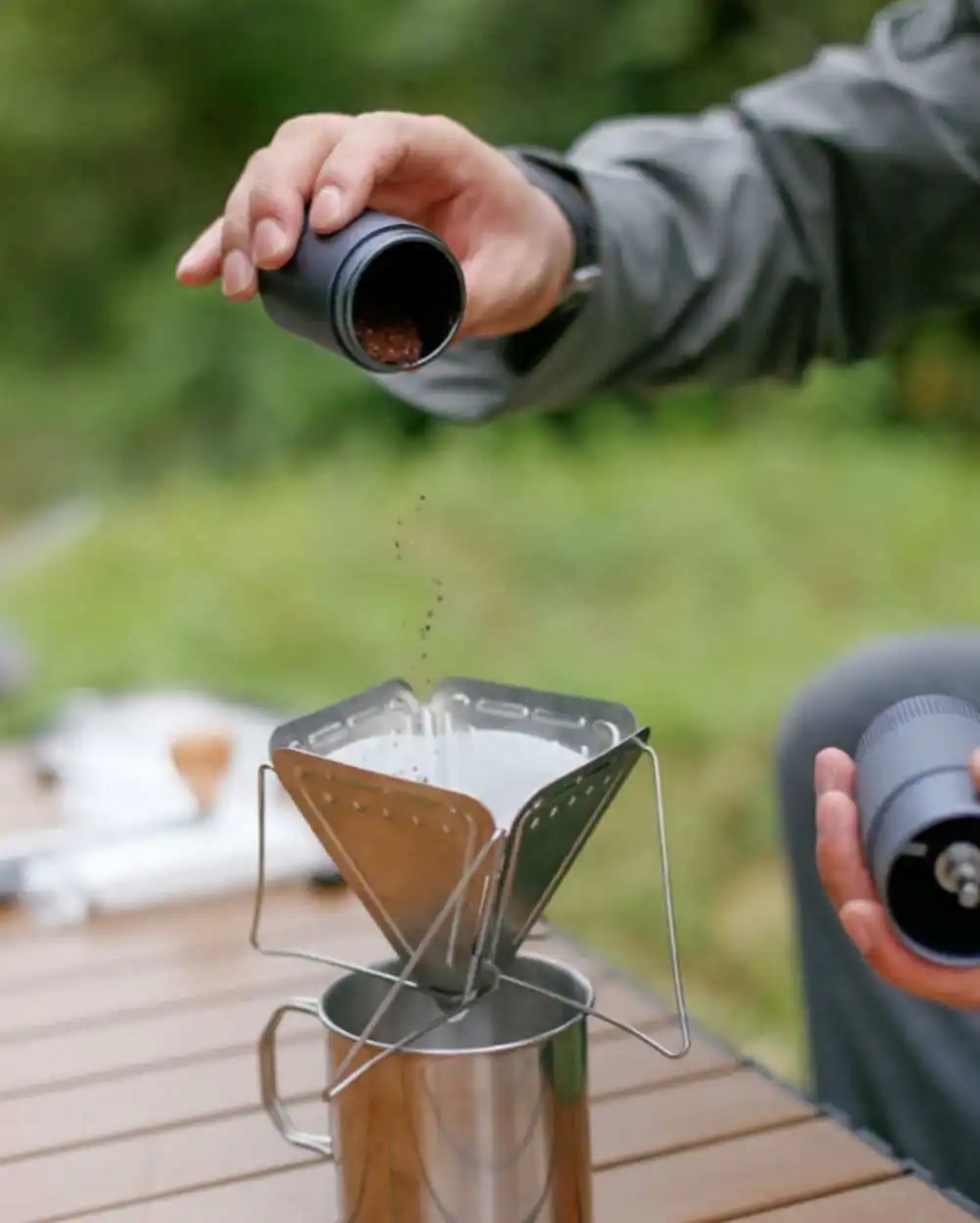 Hikevictor Coffee Dripper Stainless Steel Folding Funnel Filter Rack for Coffee Holder Folding Outdoor Camping Hiking BBQ Tea