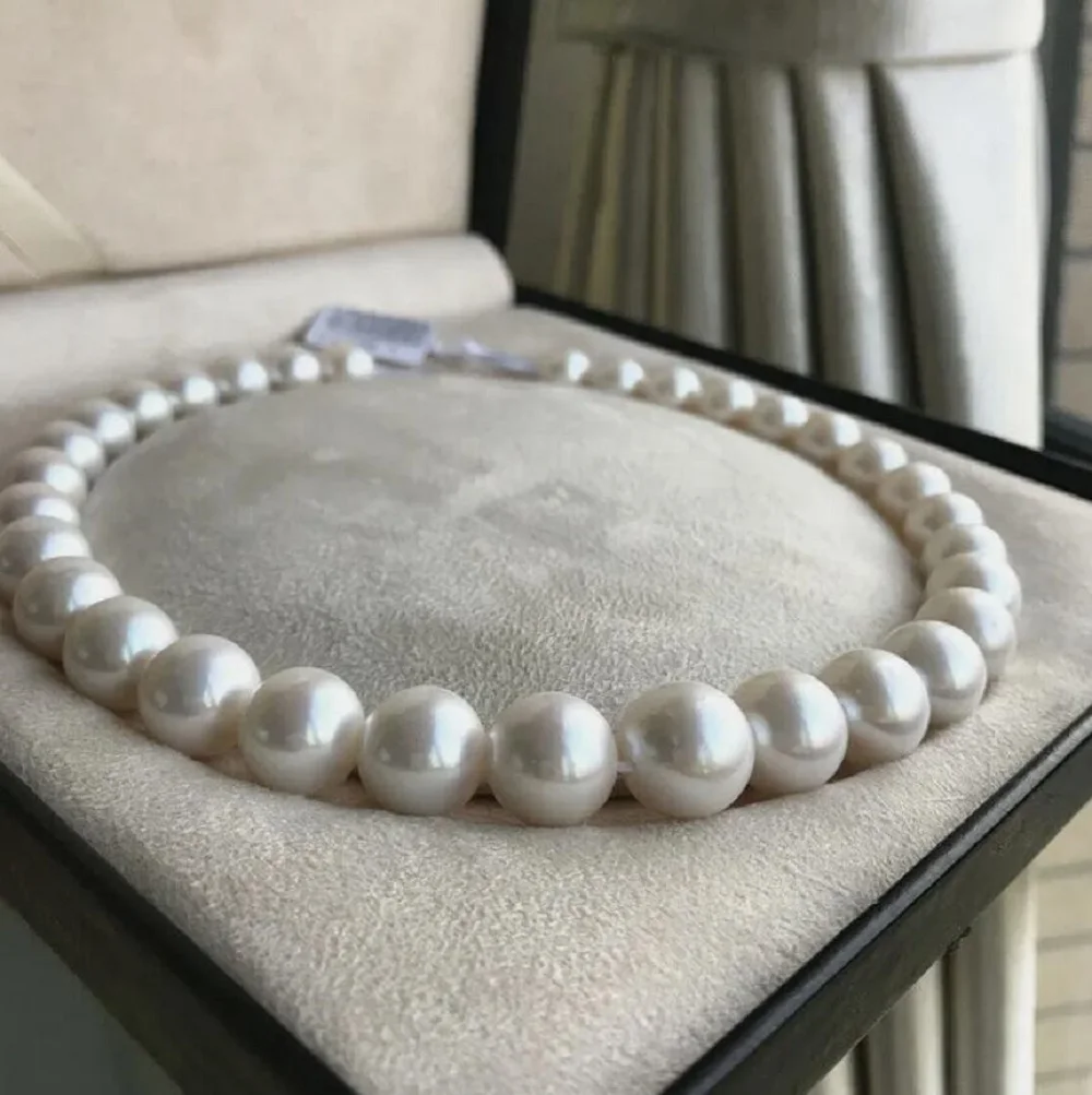 

18 inch gorgeous AAAA 10-11mm circular Akoya white natural pearl necklace 14K buckle