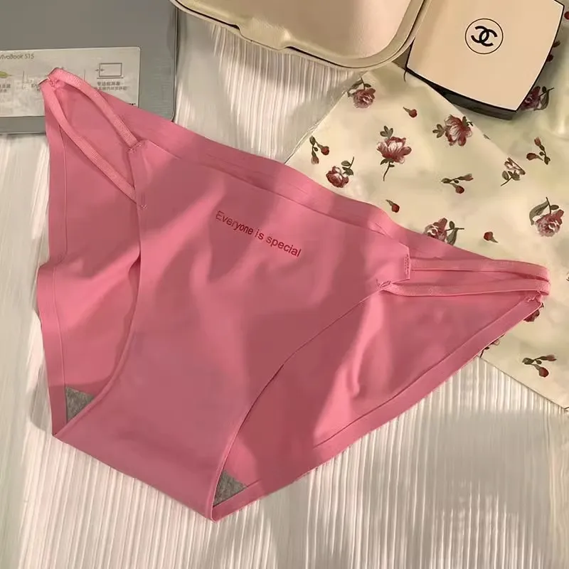 

Seamless ice silk quick-drying breathable underwear women's low waist sexy hot girl briefs summer thin cotton crotch