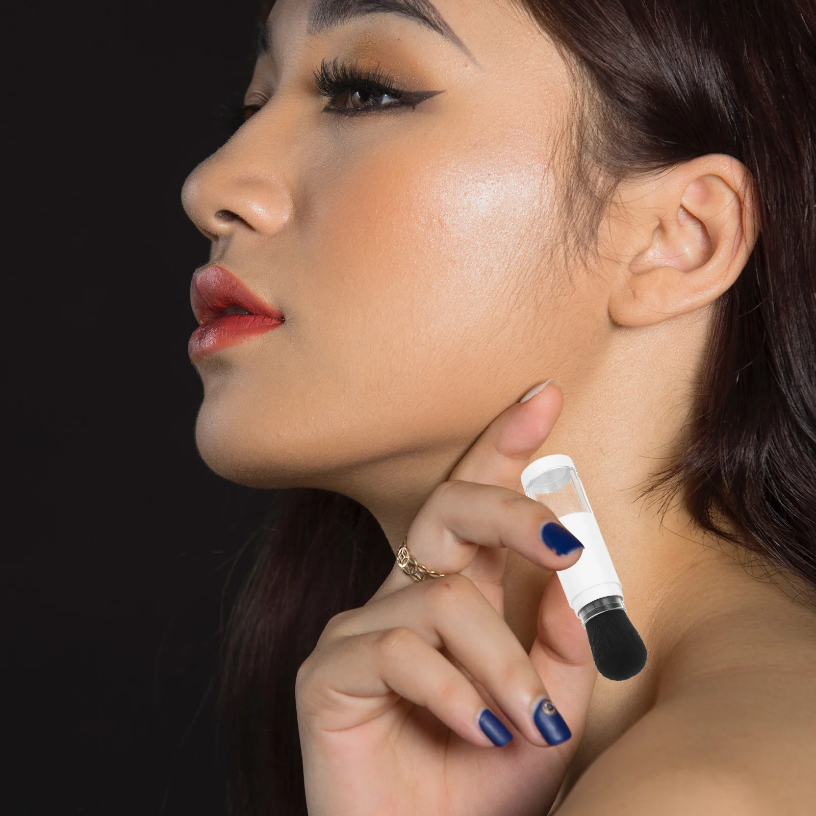 Brocha de maquillaje multifuncional, parte superior plana suave con almacenamiento de polvo incorporado para base, colorete, resaltador, herramienta de viaje para polvo