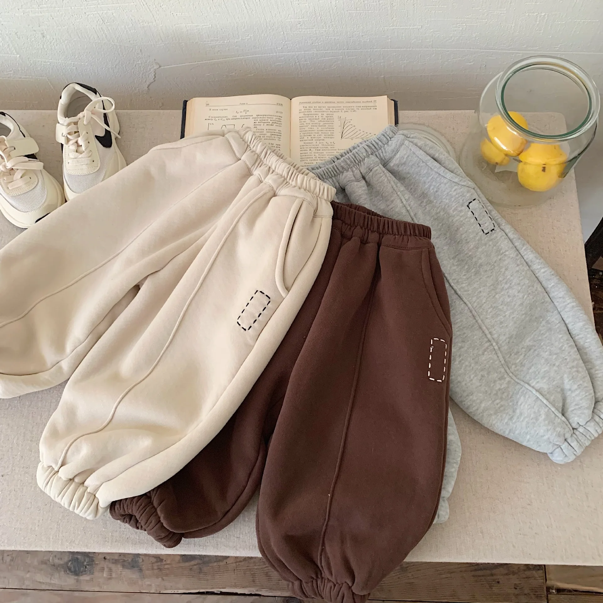 

2025 зимние детские штаны для маленьких мальчиков, простые толстые теплые однотонные штаны для маленьких мальчиков с эластичной резинкой на талии, шаровары для мальчиков от 3 до 8 лет