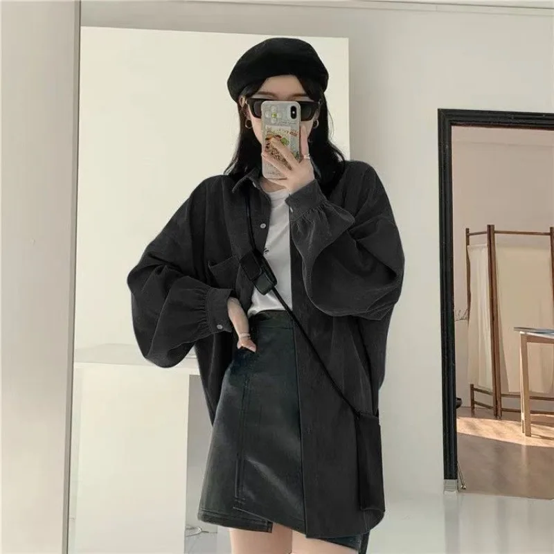 Camicia e camicetta da donna con bottoni neri Promozione Corea Elegante Alto Elegante 2025 Moda Nuova collezione Chic Basic Top femminili