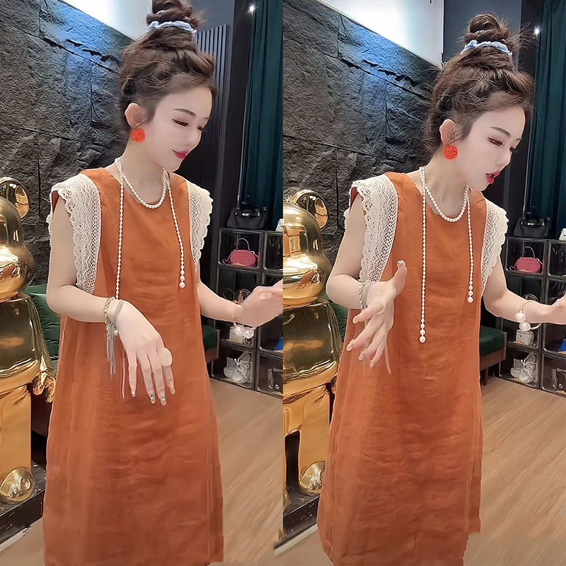 Retro Age Reducing Little Flying Sleeve Dress for Women's Summer 2025 New Fashion Lace Splicing Loose Tank Top Skirt