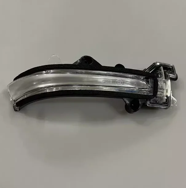 

Genuine Side Mirror Turn Signal light 36430-61M00 36410-61M00 For Suzuki SX4 S-cross New Vitara Side Mirror Turn Signal Strip